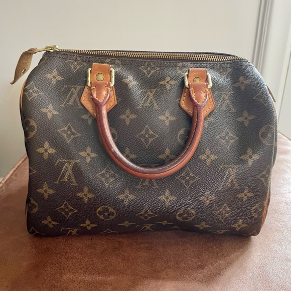 Louis Vuitton Handbags - Louis Vuitton Monogram Speedy 25 handbag